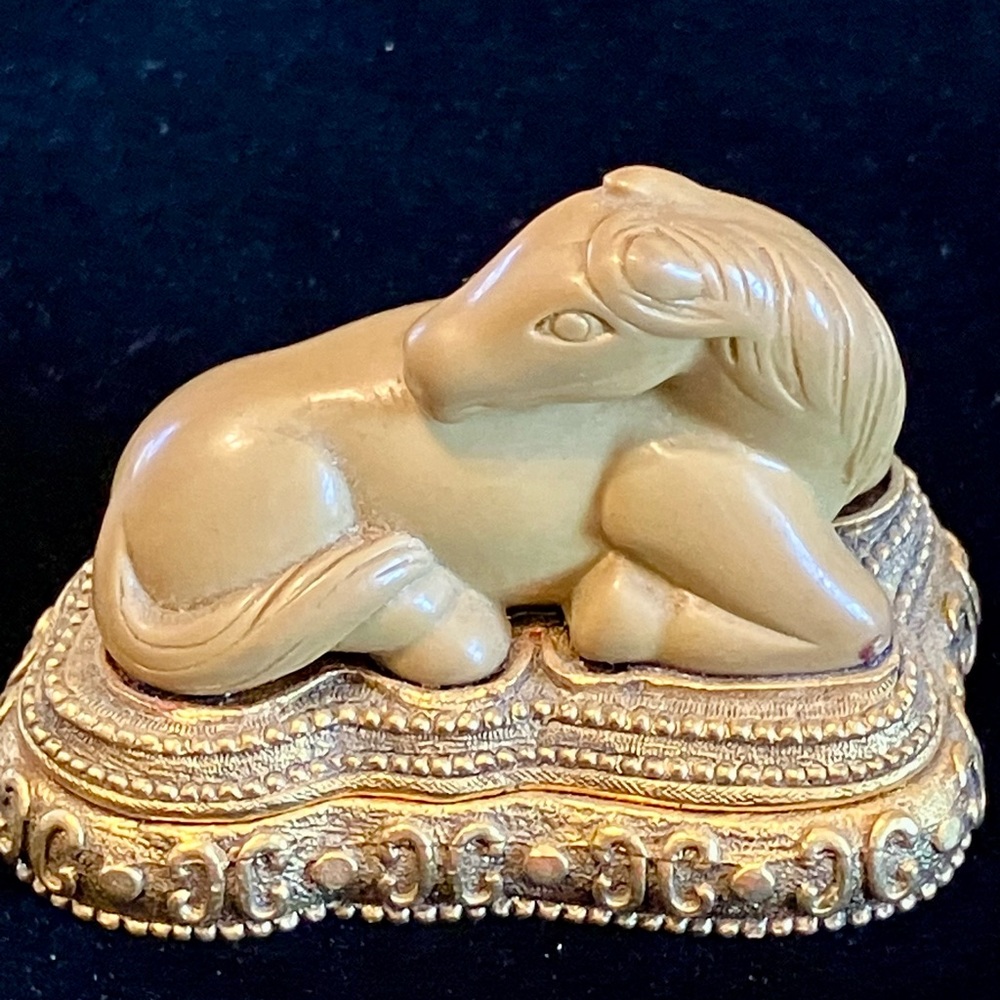 Corday N.Y. Horse Solid Perfume Compact Le Cheval Vintage Gold Tone